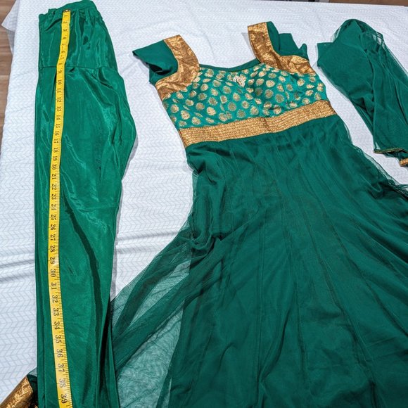 Elegant Green and Gold Women Salwar - Picture 8 of 12